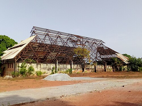 Français :  Première usine de bauxite de la république de GuinéePhotograph:  Aboubacarkhoraa